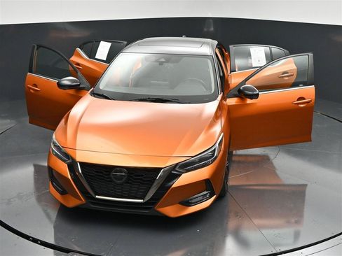Used 2020 Nissan Sentra SR w/ Premium Package FWD image 36