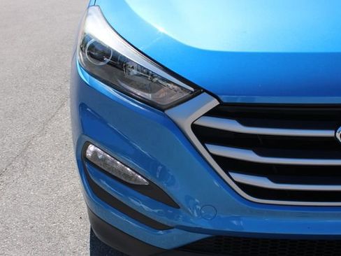 Used 2017 Hyundai Tucson SE Plus AWD/4WD image 37