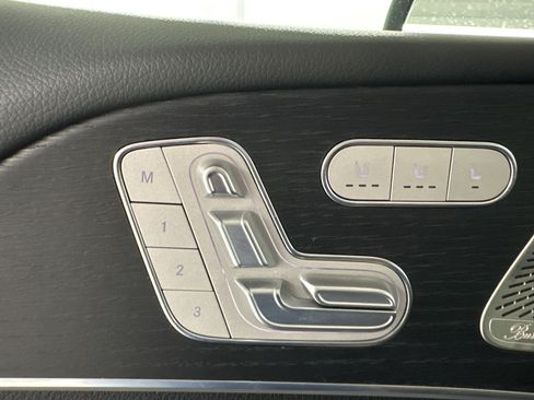 Used 2025 Mercedes-Benz GLS 450 4MATIC image 27