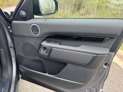 New 2026 Land Rover Discovery S AWD/4WD image 23