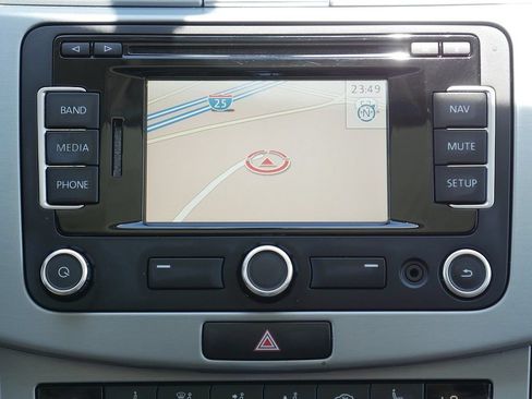 Used 2013 Volkswagen CC Lux FWD image 21