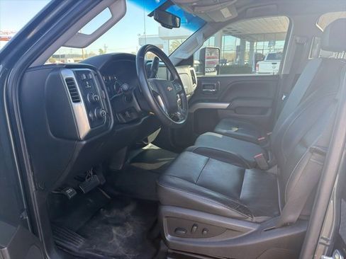 Used 2018 Chevrolet Silverado 3500 LT w/ LT Convenience Package image 16