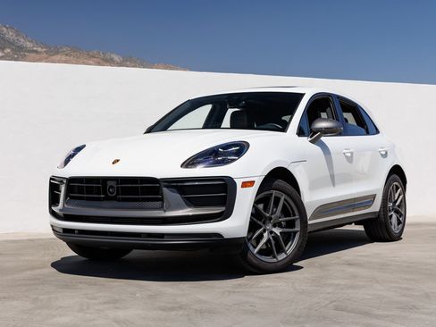 Certified 2025 Porsche Macan Turbo AWD/4WD image 1