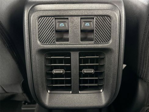 Used 2025 Ford Bronco 4-Door AWD/4WD image 34