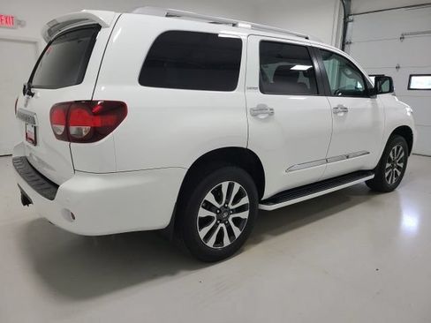 Certified 2019 Toyota Sequoia Limited AWD/4WD image 12