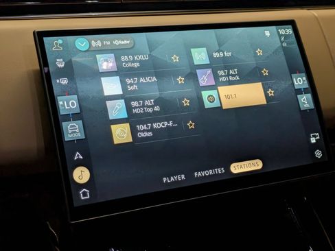 New 2026 Land Rover Range Rover Sport Dynamic SE AWD/4WD image 17