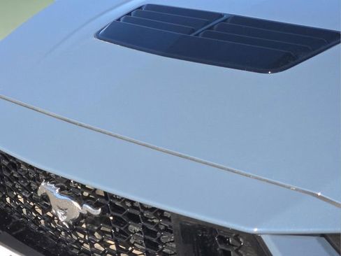 Used 2025 Ford Mustang GT image 7