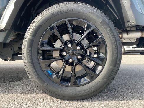 Used 2025 Jeep Gladiator Sport image 9