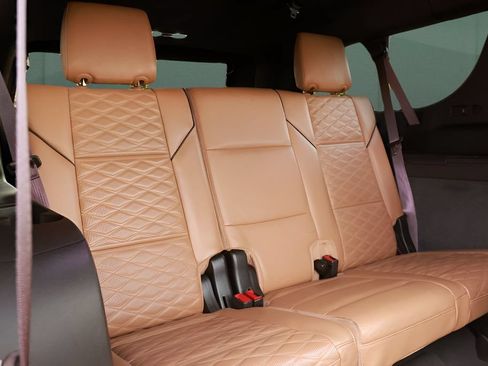 Used 2023 Cadillac Escalade ESV Sport w/ Touring Package AWD/4WD image 30