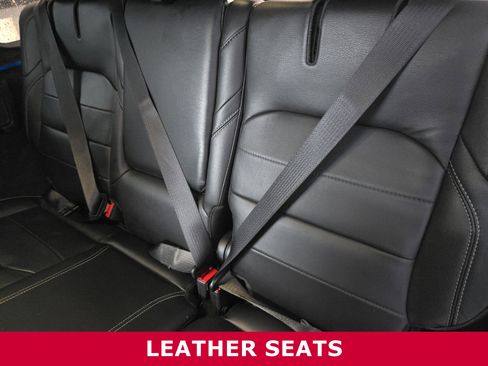 Used 2021 Jeep Wrangler Unlimited Sahara image 18