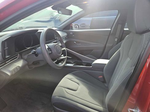 Used 2023 Hyundai Elantra Blue image 6