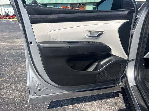 Used 2025 Hyundai Tucson SEL FWD image 12
