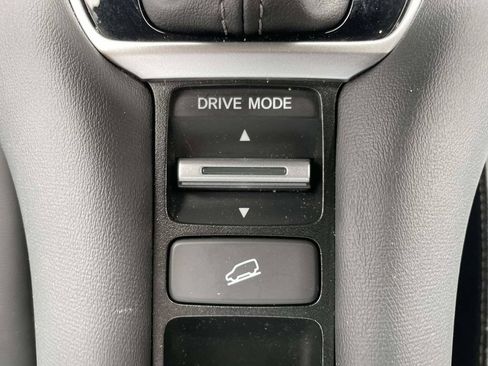 Used 2025 Honda HR-V EX-L image 24