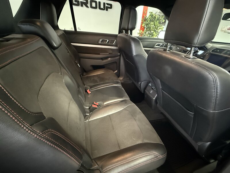 Used 2018 Ford Explorer XLT w/ Equipment Group 202A FWD image 26