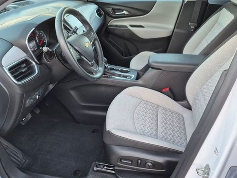Used 2023 Chevrolet Equinox LT FWD image 12
