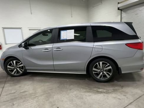 Used 2023 Honda Odyssey Touring image 8