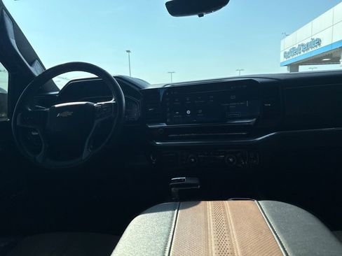 Used 2024 Chevrolet Silverado 1500 High Country image 15