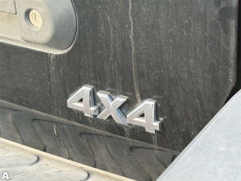 Used 2009 Nissan Xterra S w/ X Gear Pkg image 11