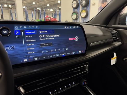 New 2026 Chevrolet Traverse LT w/ Driver Confidence Package image 28