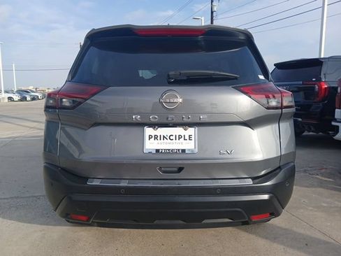 Used 2023 Nissan Rogue SV FWD image 10
