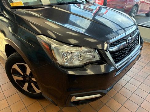 Used 2017 Subaru Forester 2.5i Limited image 2
