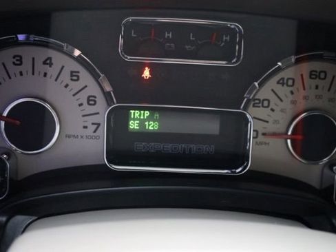 Used 2014 Ford Expedition EL Limited w/ Equipment Group 301A image 24