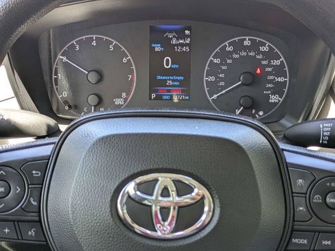 Used 2023 Toyota Corolla Cross L FWD image 28