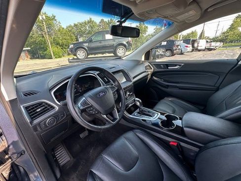 Used 2018 Ford Edge Titanium image 12