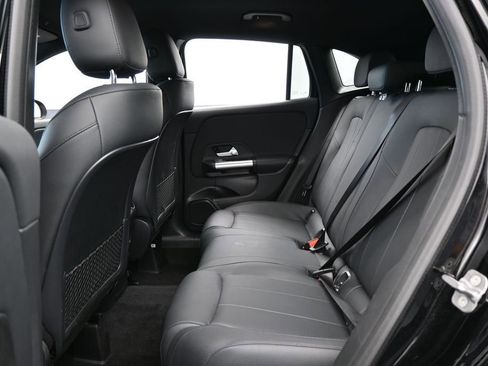 Used 2025 Mercedes-Benz GLA 250 image 31