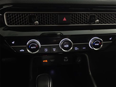Used 2022 Honda Civic EX image 15
