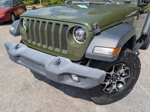Used 2021 Jeep Wrangler Sport AWD/4WD image 13