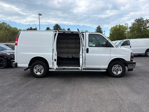 Used 2024 GMC Savana 2500 w/ Driver Convenience Package RWD image 12