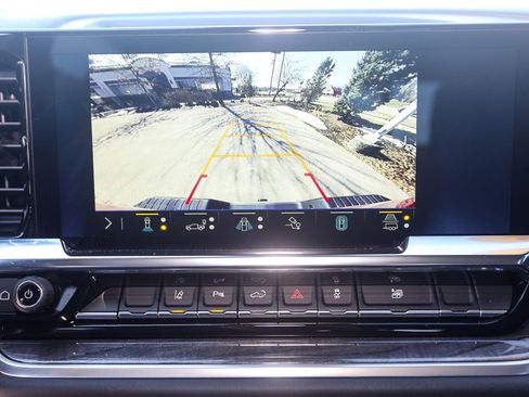 Used 2025 Chevrolet Silverado 2500 LTZ w/ LTZ Premium Package image 18