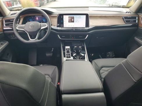 New 2026 Volkswagen Atlas SE FWD image 14