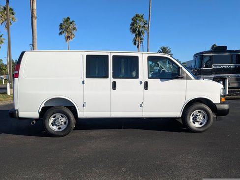 New 2025 Chevrolet Express 2500 Work Van w/ Driver Convenience Package image 4
