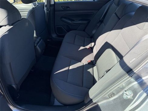 Used 2025 Nissan Altima 2.5 SV image 21