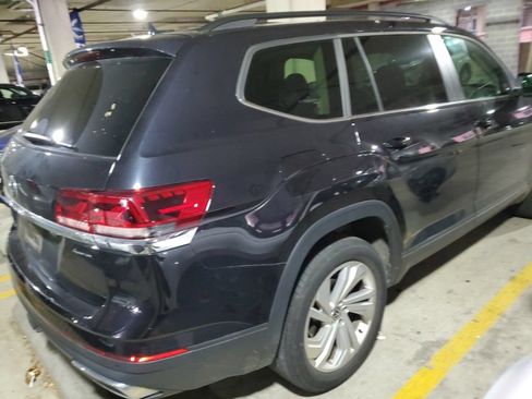 Used 2023 Volkswagen Atlas SE AWD/4WD image 2