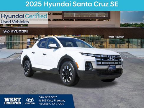 Certified 2025 Hyundai Santa Cruz SE image 1