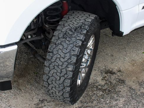 Used 2018 Ford F250 XLT w/ XLT Premium Package image 45