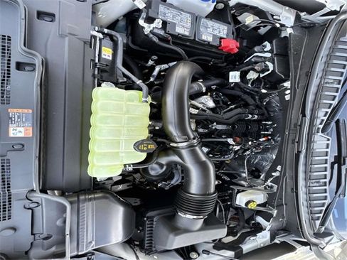 New 2025 Ford Expedition Active image 10