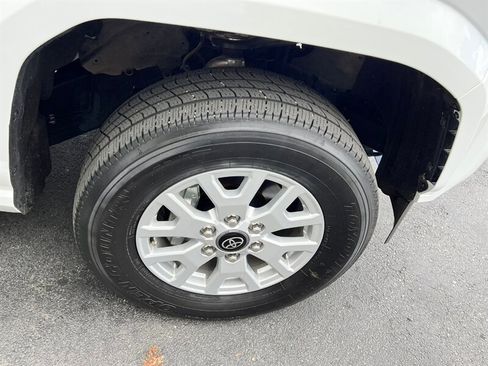 Used 2025 Toyota Tacoma SR5 image 10