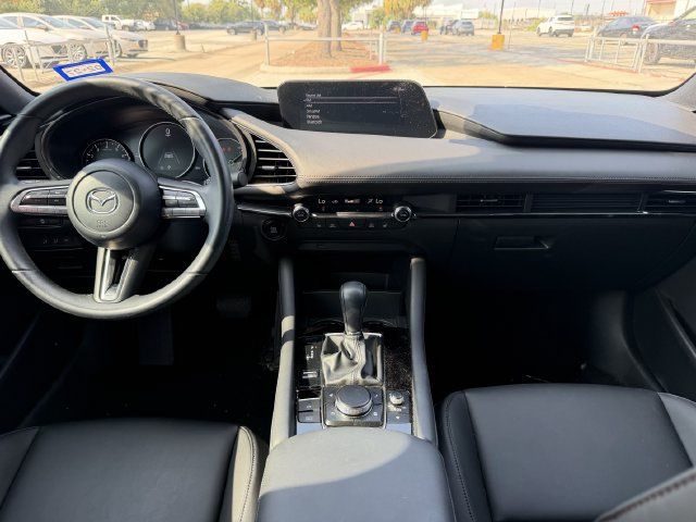 Used 2019 MAZDA MAZDA3 Hatchback w/ Preferred Package FWD image 25