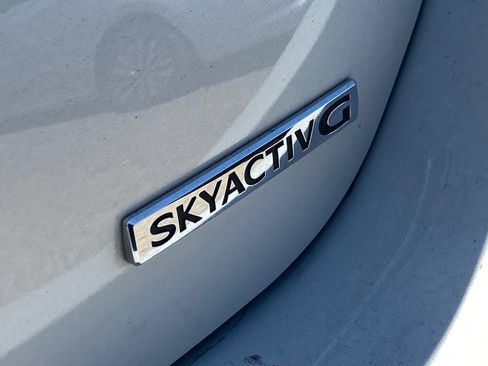 Used 2024 MAZDA MAZDA3 s FWD image 5