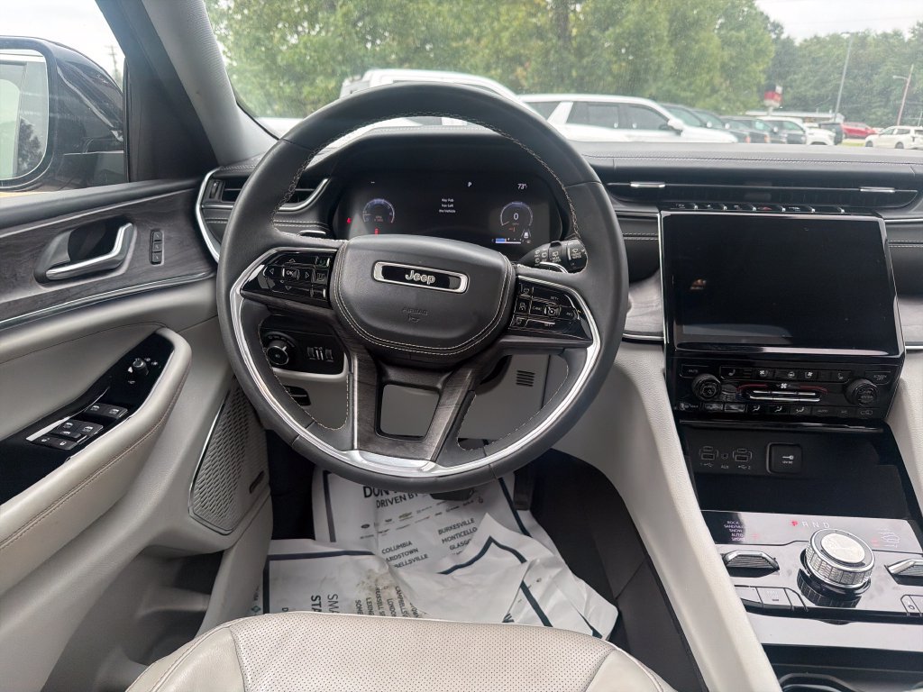 Used 2023 Jeep Grand Cherokee L Overland AWD/4WD image 17