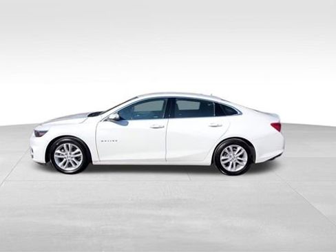 Used 2017 Chevrolet Malibu LT image 5