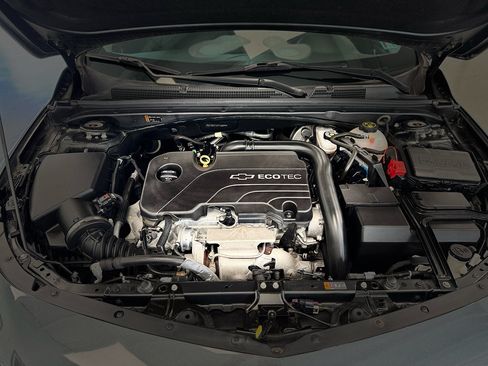 Used 2018 Chevrolet Malibu LT FWD image 32
