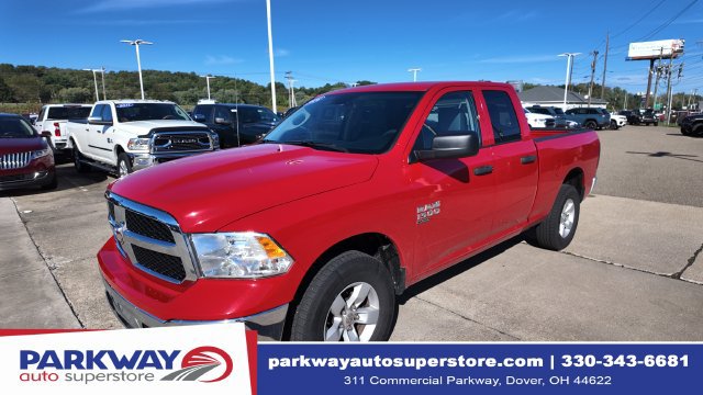 Used 2024 RAM 1500 Classic SLT AWD/4WD image 3