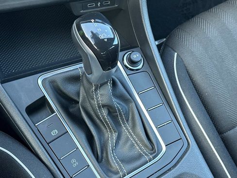 Used 2022 Volkswagen Jetta Sport image 19