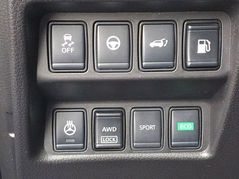 Used 2019 Nissan Rogue SV w/ Sun & Sound Touring Package AWD/4WD image 27