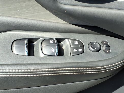 Used 2018 Nissan Murano Platinum AWD/4WD image 25